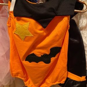 Pumpkin onesie Halloween with Witches hat NWT